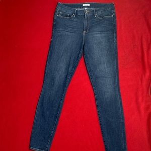 GOOD AMERICAN high waisted jean
